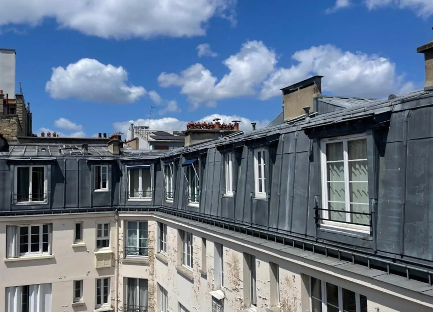 Charmant Studio Perche Sur Les Toits, 16 Eme Quartier Calme Securise- Proche Quai Seine Roland Garros Paris Apartment