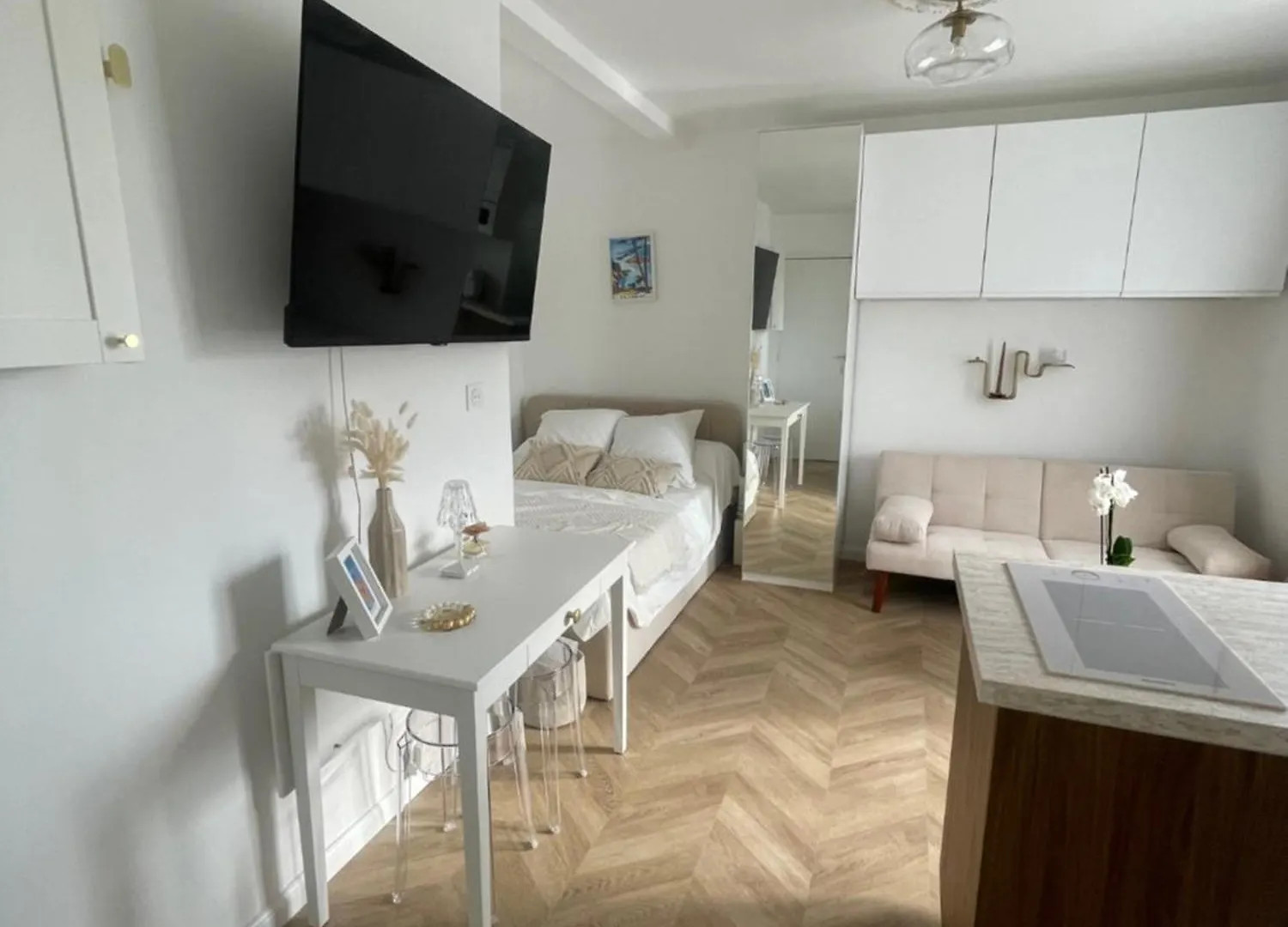 Charmant Studio Perche Sur Les Toits, 16 Eme Quartier Calme Securise- Proche Quai Seine Roland Garros Paris Apartment